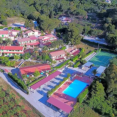 La Valdana Aparthotel 3*