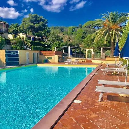 Lägenhetshotell La Valdana 3*
