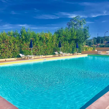 Aparthotel La Valdana 3*