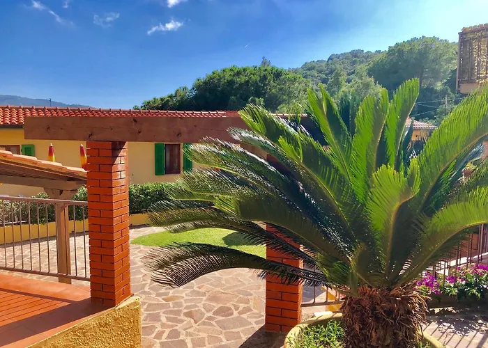 Aparthotel La Valdana 3*